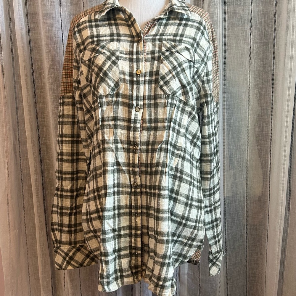 Plaid top